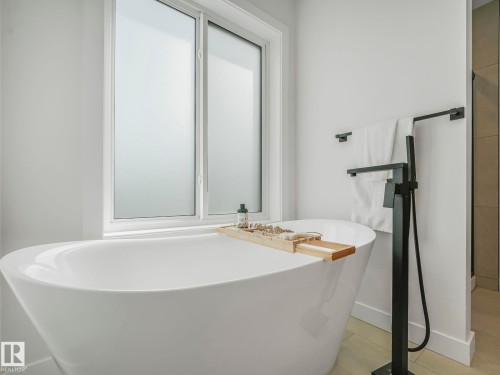 201 Starling, Fort Saskatchewan, AB - Indoor Photo Showing Bathroom