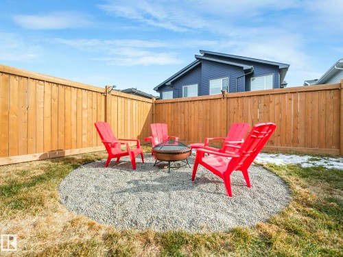 201 Starling, Fort Saskatchewan, AB - Outdoor