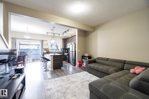 4 3710 Allan Drive, Edmonton, AB - Indoor Photo Showing Living Room