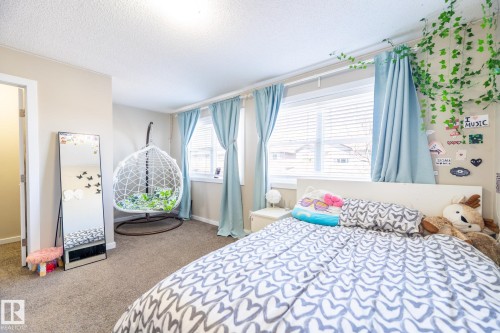 4 3710 Allan Drive, Edmonton, AB - Indoor Photo Showing Bedroom