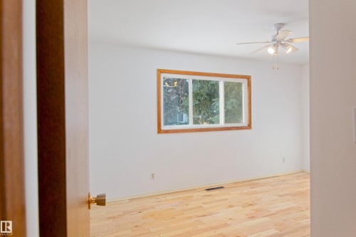 4706 54 Avenue, Barrhead, AB - Indoor Photo Showing Other Room