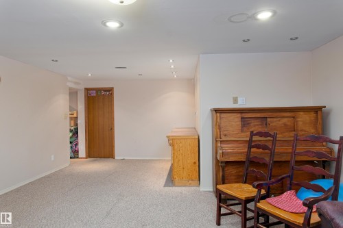 4706 54 Avenue, Barrhead, AB - Indoor Photo Showing Other Room