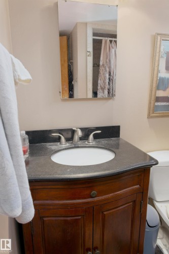 4706 54 Avenue, Barrhead, AB - Indoor Photo Showing Bathroom