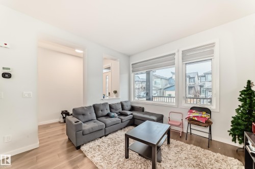 9912 226 Street, Edmonton, AB - Indoor Photo Showing Living Room