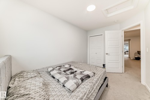 9912 226 Street, Edmonton, AB - Indoor Photo Showing Bedroom
