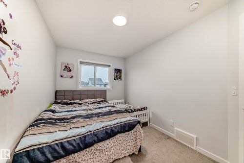 9912 226 Street, Edmonton, AB - Indoor Photo Showing Bedroom