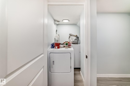 9912 226 Street, Edmonton, AB - Indoor Photo Showing Laundry Room