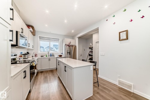 9912 226 Street, Edmonton, AB - Indoor Photo Showing Kitchen