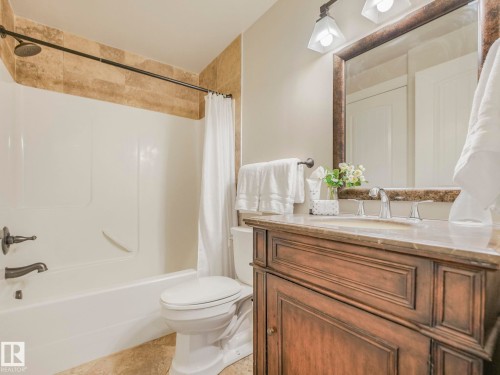511 10142 111 Street, Edmonton, AB - Indoor Photo Showing Bathroom