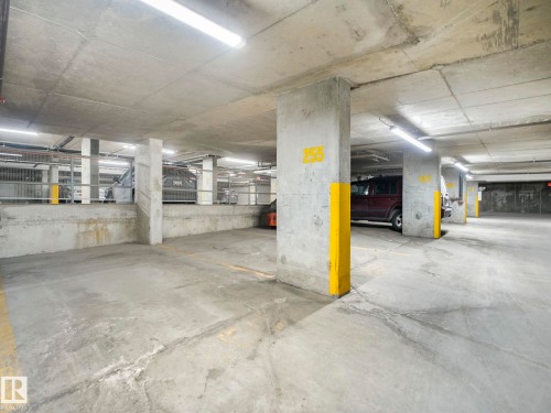 511 10142 111 Street, Edmonton, AB - Indoor Photo Showing Garage