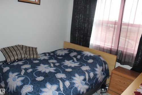 405 Orchards Boulevard, Edmonton, AB - Indoor Photo Showing Bedroom