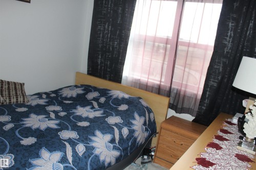 405 Orchards Boulevard, Edmonton, AB - Indoor Photo Showing Bedroom