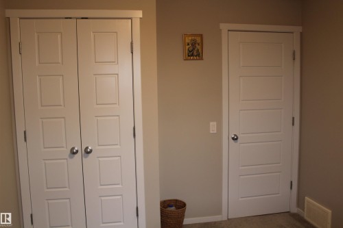405 Orchards Boulevard, Edmonton, AB - Indoor Photo Showing Other Room
