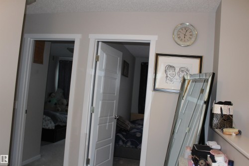 405 Orchards Boulevard, Edmonton, AB - Indoor