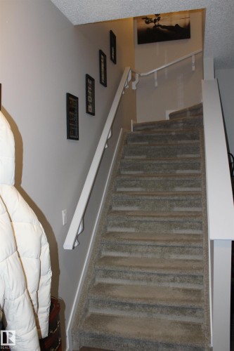 405 Orchards Boulevard, Edmonton, AB - Indoor Photo Showing Other Room