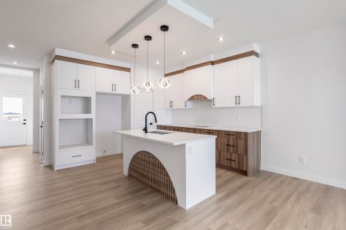 463 Bank Wynd, Leduc, AB - Indoor Photo Showing Kitchen With Upgraded Kitchen