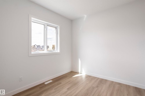 463 Bank Wynd, Leduc, AB - Indoor Photo Showing Other Room