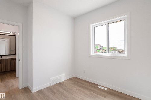 463 Bank Wynd, Leduc, AB - Indoor Photo Showing Other Room