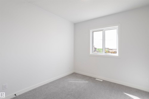 463 Bank Wynd, Leduc, AB - Indoor Photo Showing Other Room