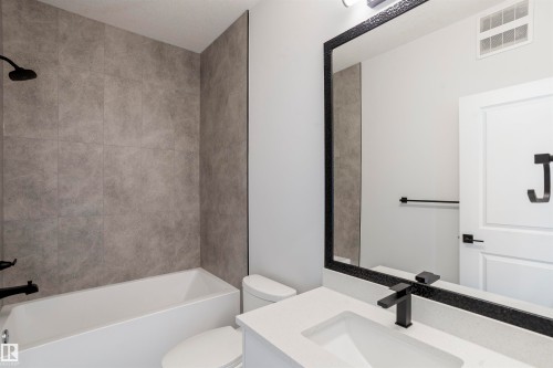 463 Bank Wynd, Leduc, AB - Indoor Photo Showing Bathroom