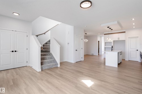 463 Bank Wynd, Leduc, AB - Indoor Photo Showing Other Room