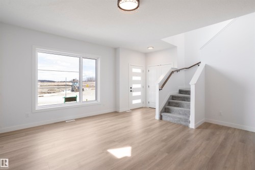 463 Bank Wynd, Leduc, AB - Indoor Photo Showing Other Room