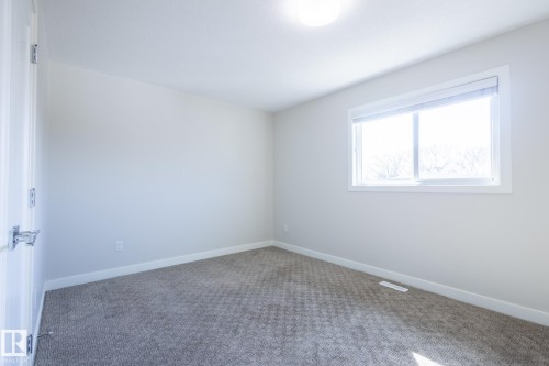 12212 124 Street, Edmonton, AB - Indoor Photo Showing Other Room