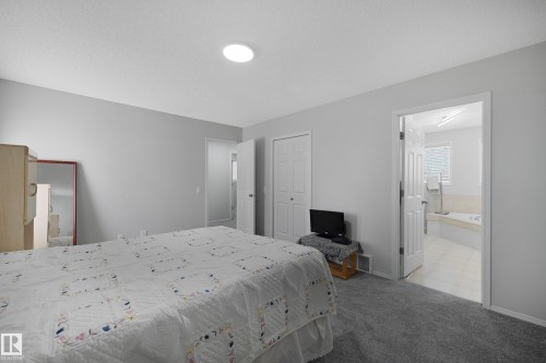 4960 191 Street, Edmonton, AB - Indoor Photo Showing Bedroom