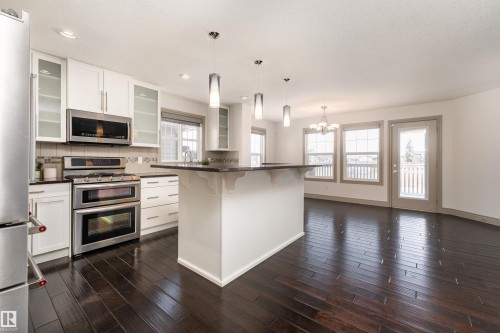 5414 Bonaventure Avenue, Edmonton, AB - Indoor Photo Showing Kitchen With Stainless Steel Kitchen With Upgraded Kitchen