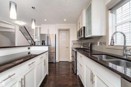 5414 Bonaventure Avenue, Edmonton, AB - Indoor Photo Showing Kitchen With Double Sink With Upgraded Kitchen