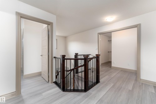 5414 Bonaventure Avenue, Edmonton, AB - Indoor Photo Showing Other Room