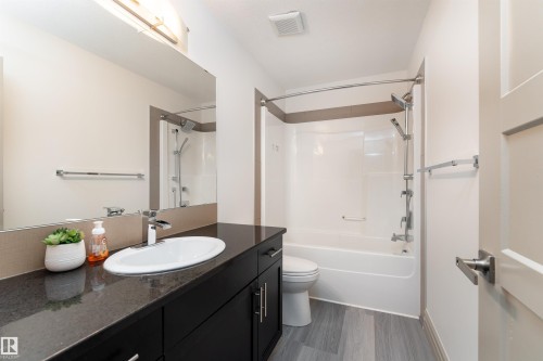 5414 Bonaventure Avenue, Edmonton, AB - Indoor Photo Showing Bathroom