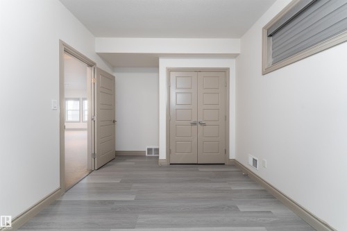5414 Bonaventure Avenue, Edmonton, AB - Indoor Photo Showing Other Room