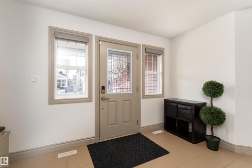 5414 Bonaventure Avenue, Edmonton, AB - Indoor Photo Showing Other Room