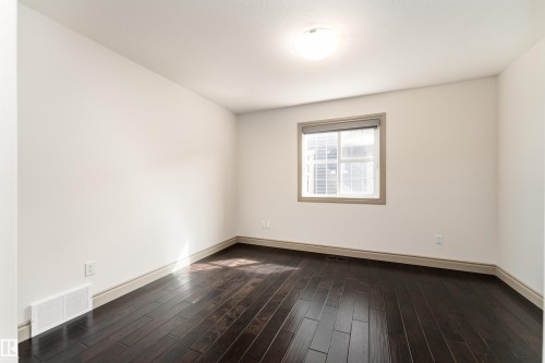 5414 Bonaventure Avenue, Edmonton, AB - Indoor Photo Showing Other Room