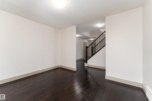 5414 Bonaventure Avenue, Edmonton, AB - Indoor Photo Showing Other Room