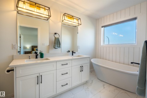 304 Fundy Way, Cold Lake, AB - Indoor Photo Showing Bathroom