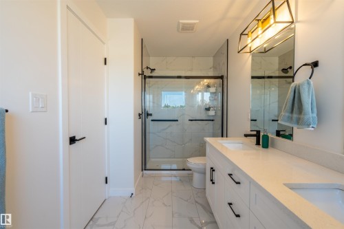 304 Fundy Way, Cold Lake, AB - Indoor Photo Showing Bathroom