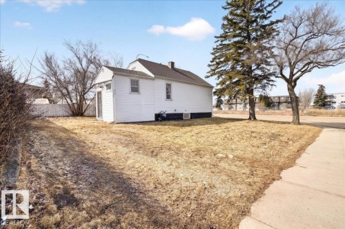 4529 46A Avenue, Leduc, AB - Outdoor