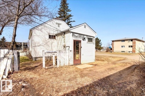 4529 46A Avenue, Leduc, AB - Outdoor