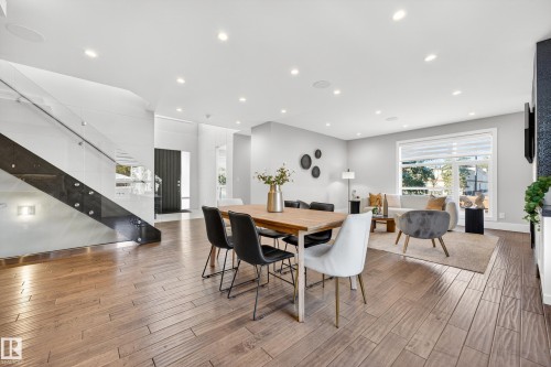 14132 97 Avenue, Edmonton, AB - Indoor Photo Showing Dining Room