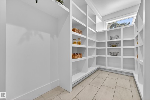 14132 97 Avenue, Edmonton, AB - Indoor With Storage