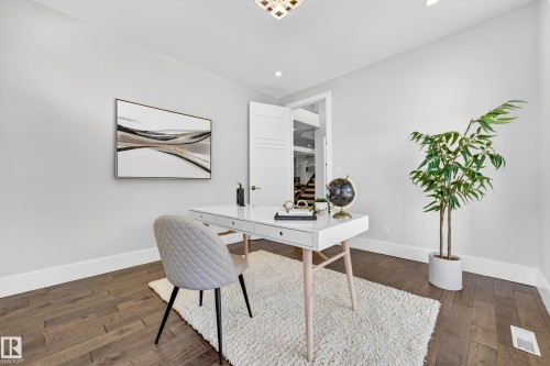 14132 97 Avenue, Edmonton, AB - Indoor Photo Showing Office