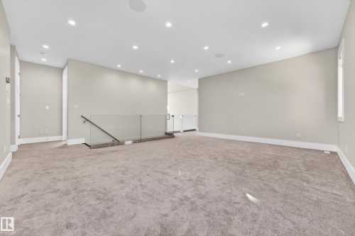 14132 97 Avenue, Edmonton, AB - Indoor Photo Showing Other Room