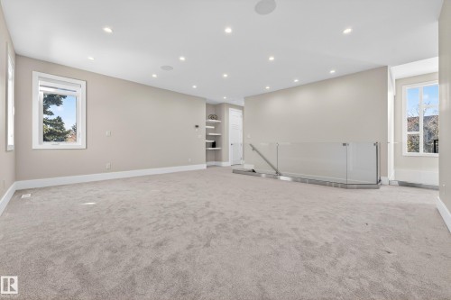 14132 97 Avenue, Edmonton, AB - Indoor Photo Showing Other Room