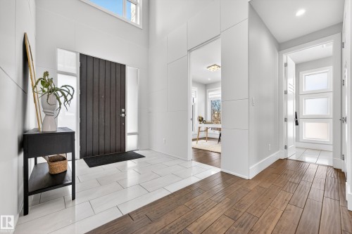 14132 97 Avenue, Edmonton, AB - Indoor Photo Showing Other Room