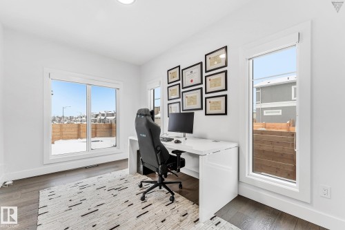 3130 Kostash Green, Edmonton, AB - Indoor Photo Showing Office