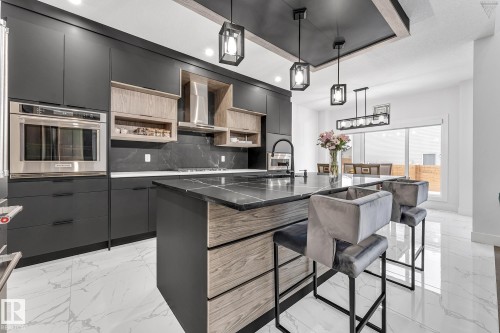 3130 Kostash Green, Edmonton, AB - Indoor Photo Showing Kitchen With Upgraded Kitchen