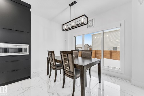 3130 Kostash Green, Edmonton, AB - Indoor Photo Showing Dining Room