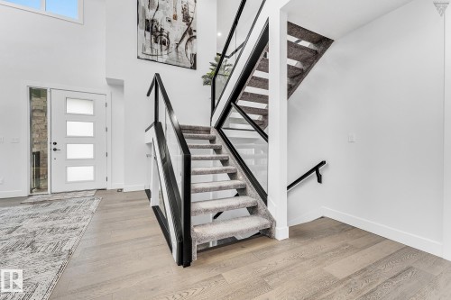 3130 Kostash Green, Edmonton, AB - Indoor Photo Showing Other Room